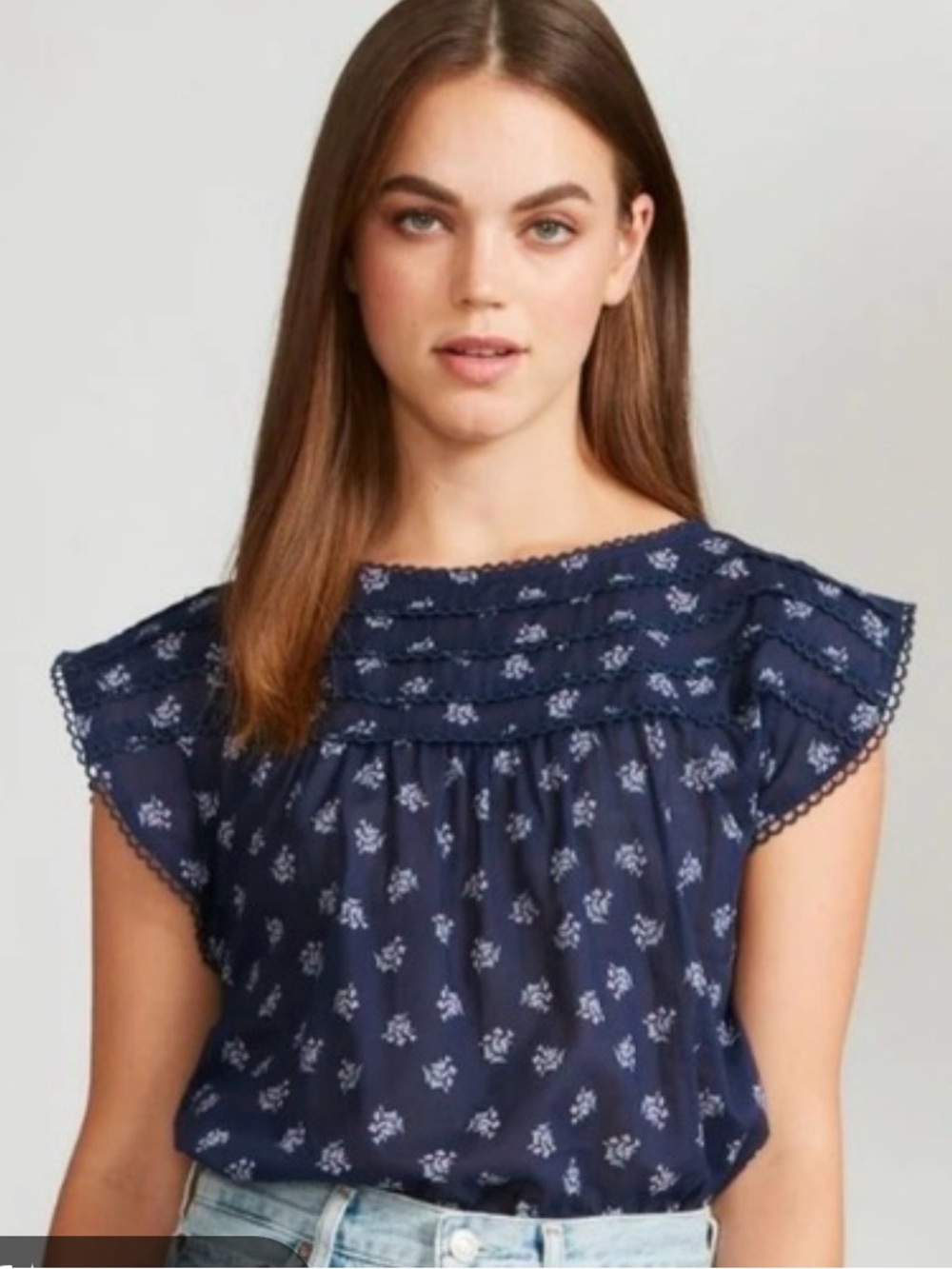BB Dakota Navy Floral Pintuck Flutter Sleeve Blouse